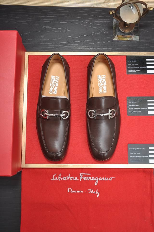 出厂价 Ferragamo 菲拉格幕 专柜最新款 原版进口开边上乘牛皮手工编织成+进口牛里+原版奢华金属扣+原版组合大底 对比无压力 38--45 45定做